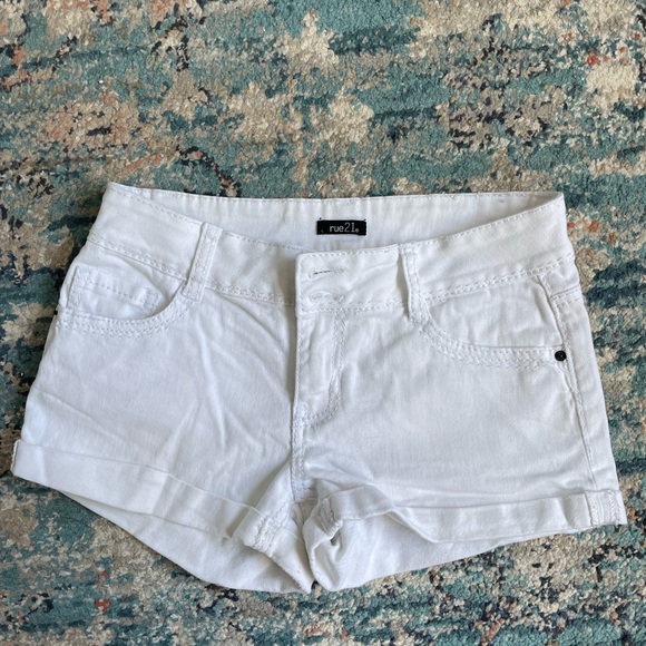 rue21 white denim shorts size 3/4 - Picture 1 of 2